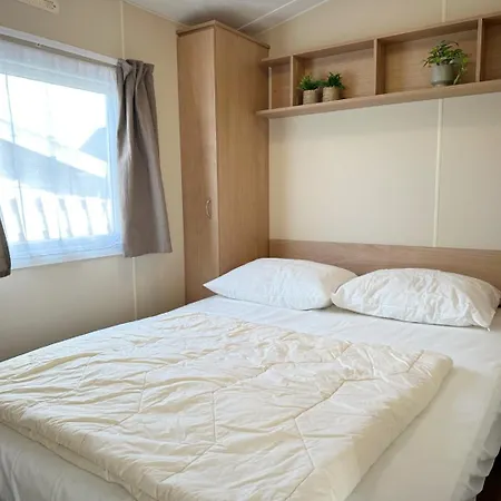 588 Op Recreatiepark De Wielen Sint Maarten