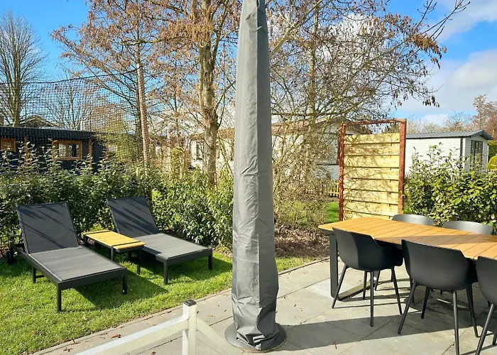 Chalet 588 Op Recreatiepark De Wielen *