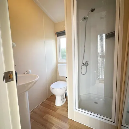 Alpesi faház 588 Op Recreatiepark De Wielen Sint Maarten